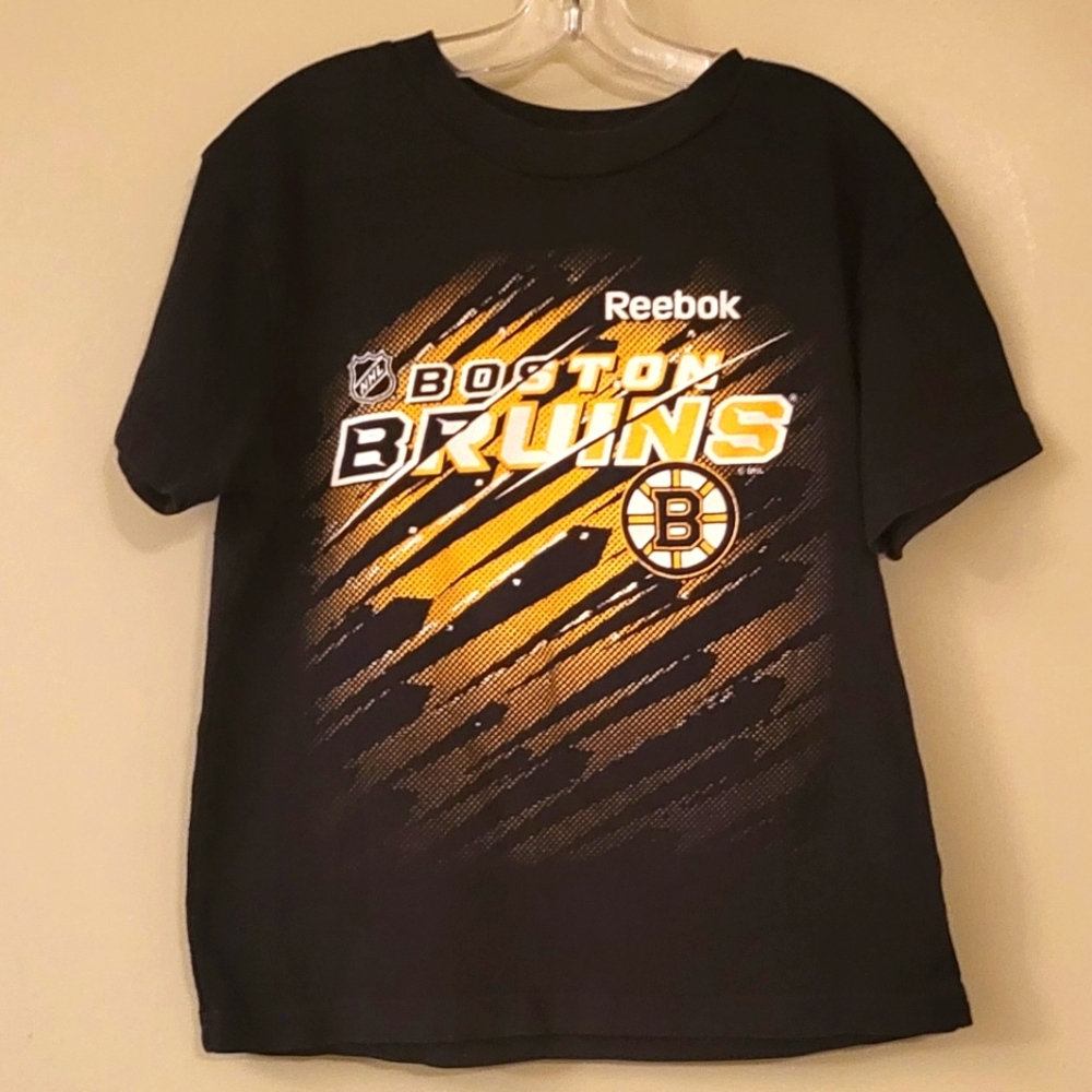 Reebok NHL Boston Bruins black tee shirt